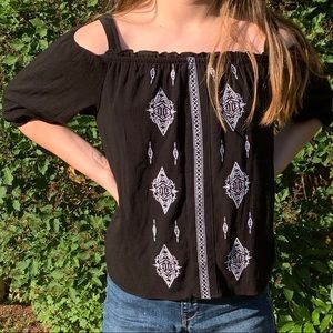 art class off the shoulder